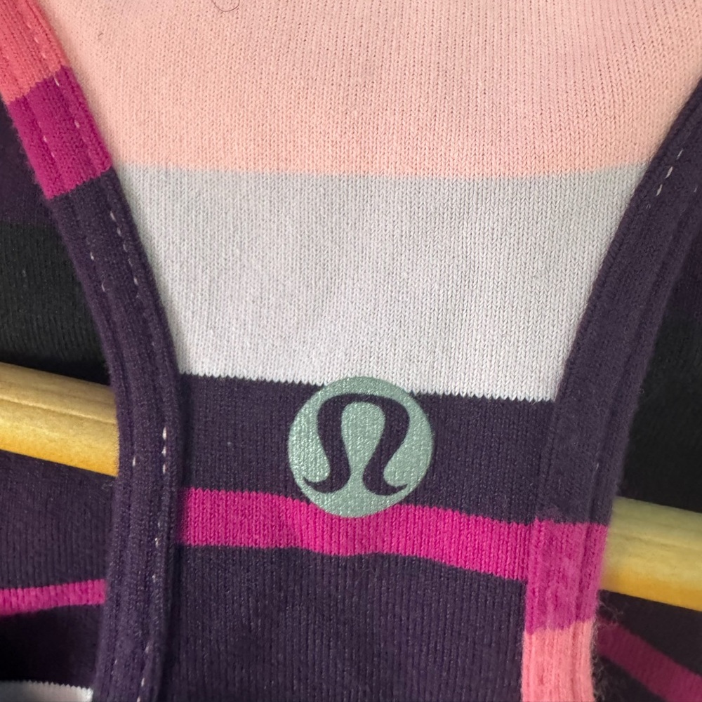 Lululemon Cool Racerback
Assorted Stripe Bleached Coral Size 4 - Picture 5 of 6